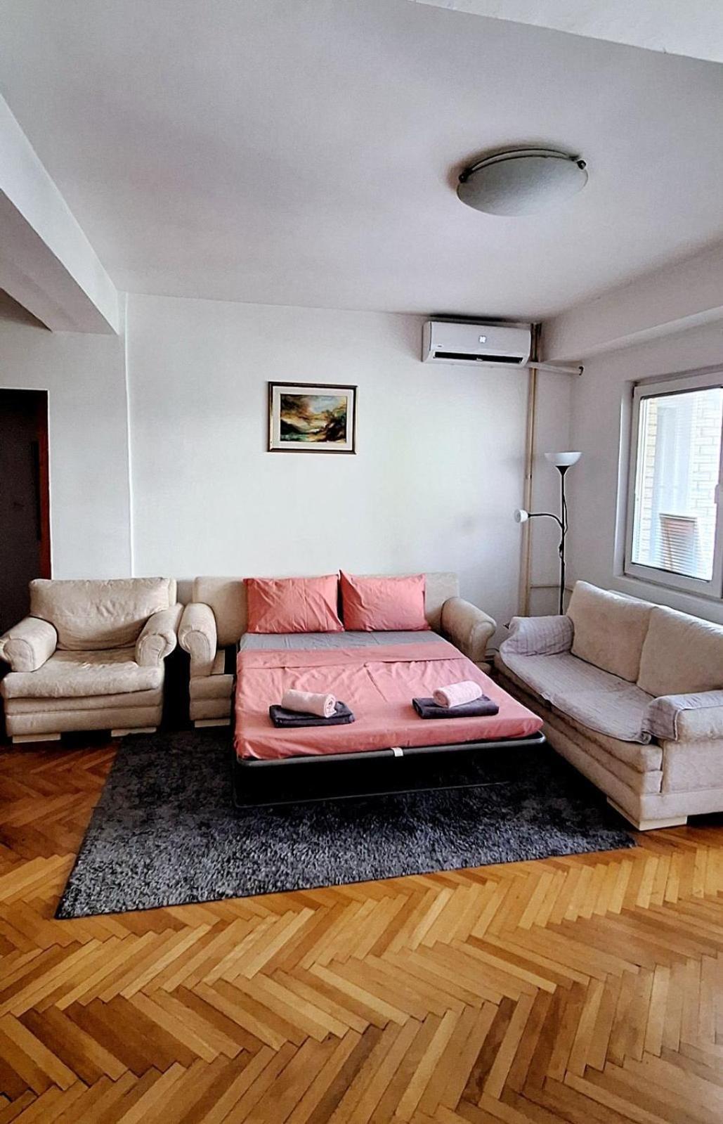 Pineapple Apartment Üsküp Dış mekan fotoğraf